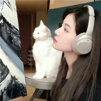 微笑的苹吉